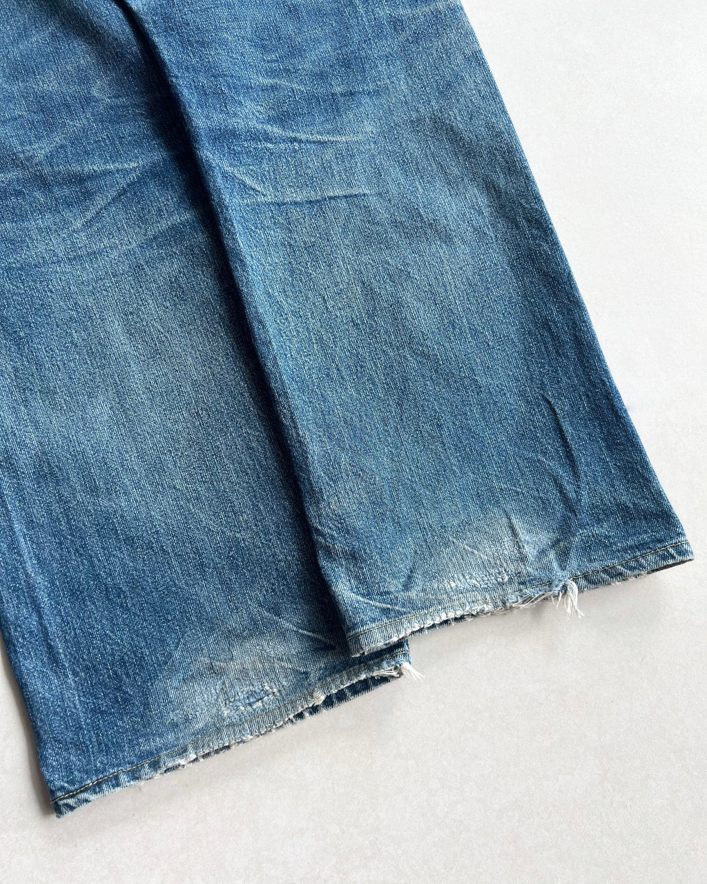 1990S FADED WASHED BIG E LEVI'S 501 SELVEDGE JEANS (33X36)