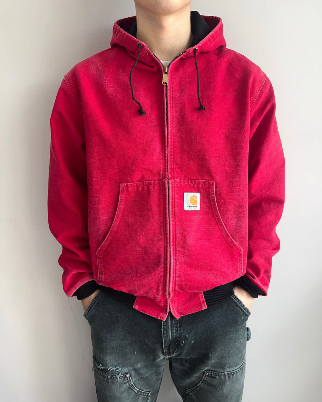 1990S FADED RED CARHARTT HOODED WORK JACKET (L)