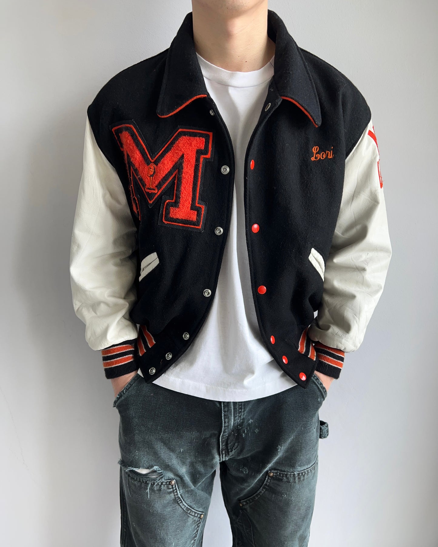 1990S 'MIDDLETOWN NORTH' LEATHER SLEEVES VARSITY JACKET (M)