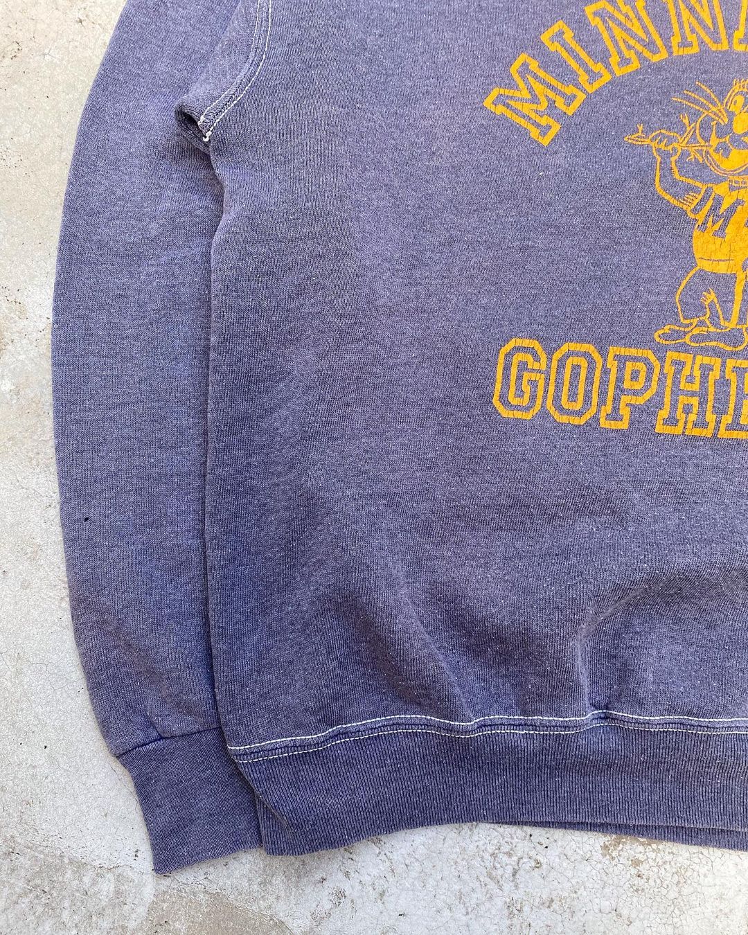 1990S ‘MINNESOTA GOPHERS’ 50/50 SWEATSHIRT (M/L)