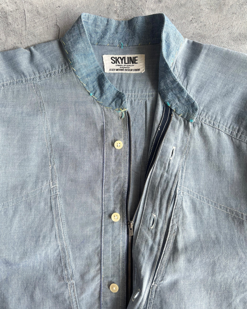 1980S ISSEY MIYAKE SKYLINE TWO-TONE STAND COLLAR SHIRT (M)