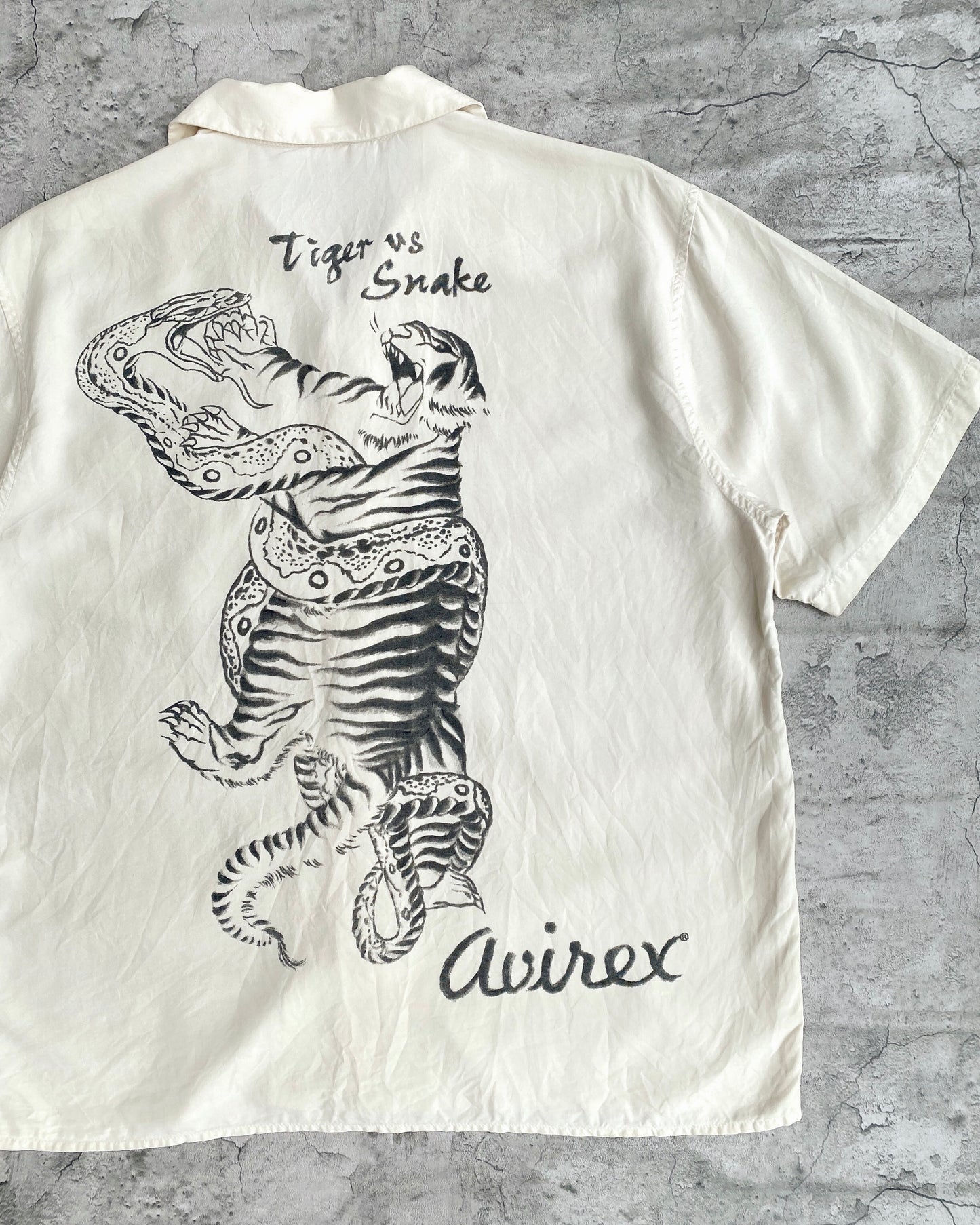 1990S TIGER VS SNAKES WHITE RAYON SHIRT (S-L)