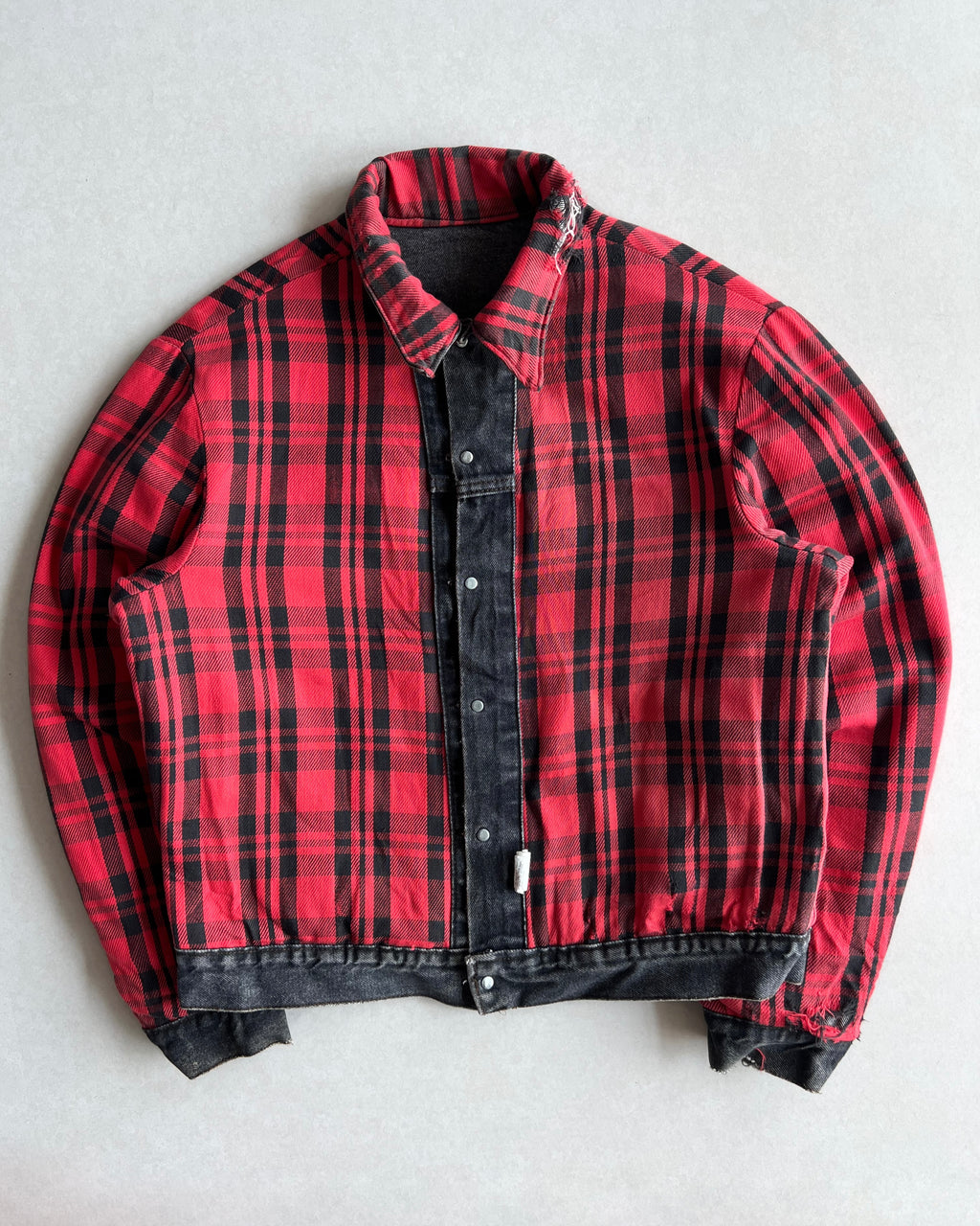 1980S FADED BLACK LEVI'S TYPE III REVERSIBLE TRUCKER DENIM JACKET (L)