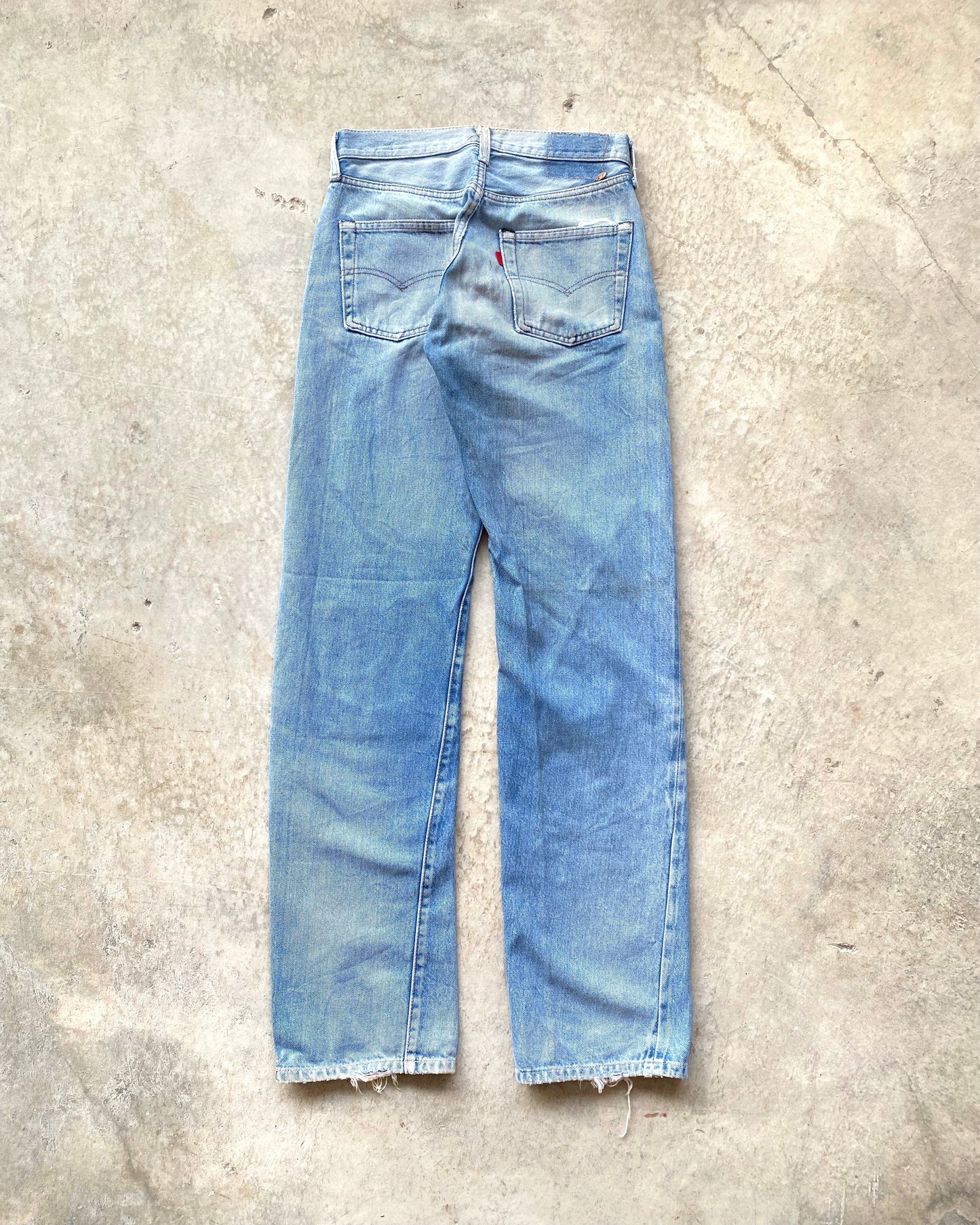 1980S FADED BLUE LEVI'S 501 REDLINE SELVEDGE REPAIRED JEANS (27X32)