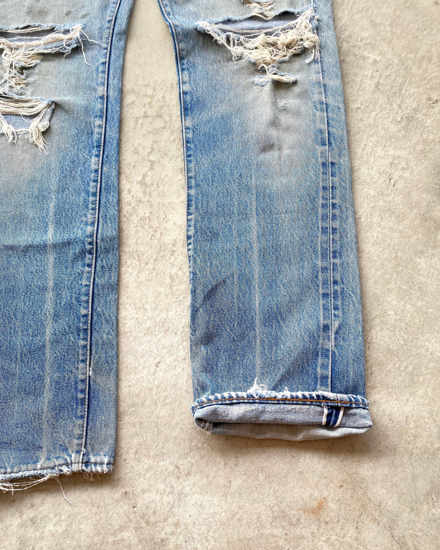 1980S FADED LEVI'S 501 REDLINE SELVEDGE DISTRESSED JEANS (32X34)