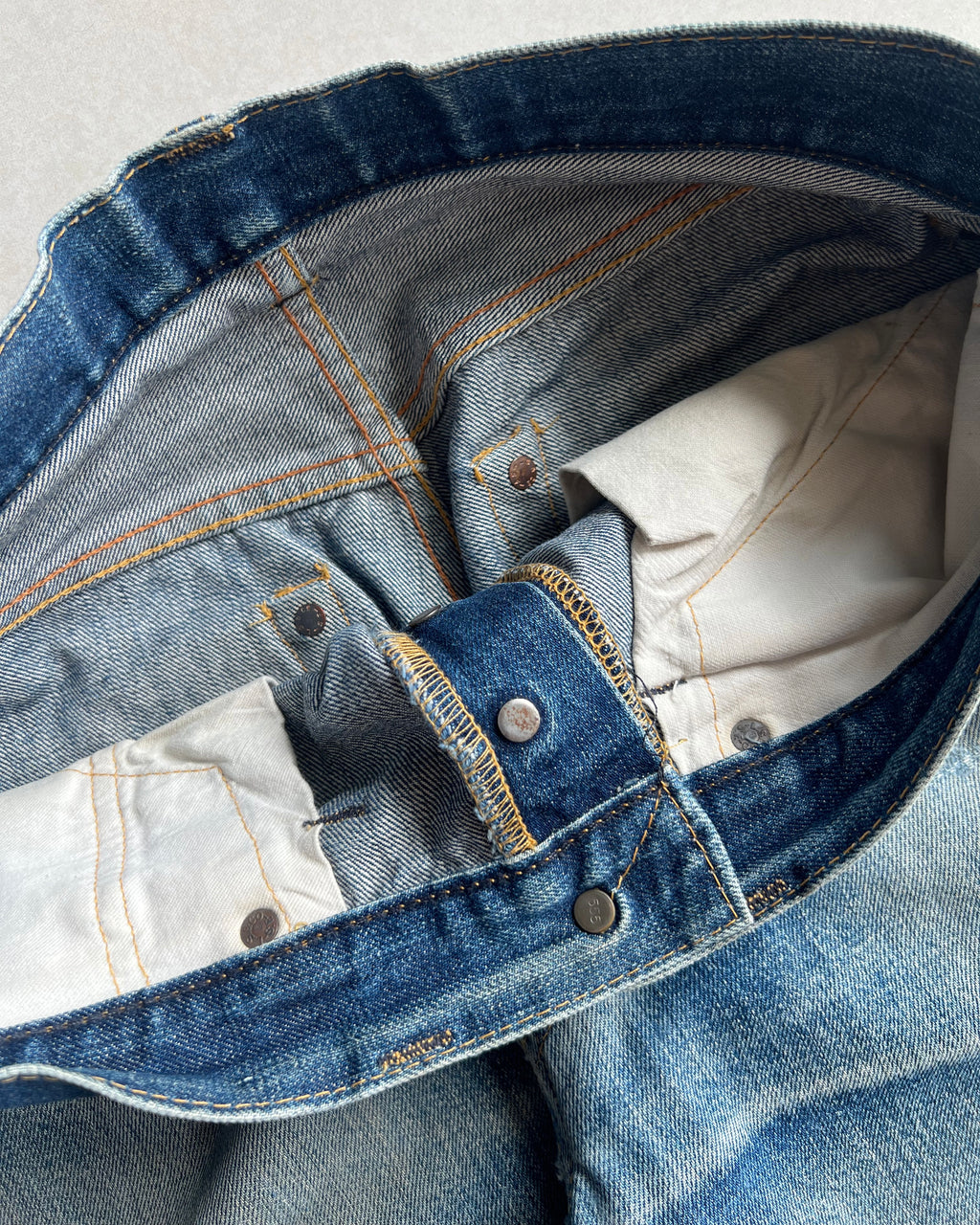 1990S FADED WASHED BIG E LEVI'S 501 SELVEDGE JEANS (33X36)