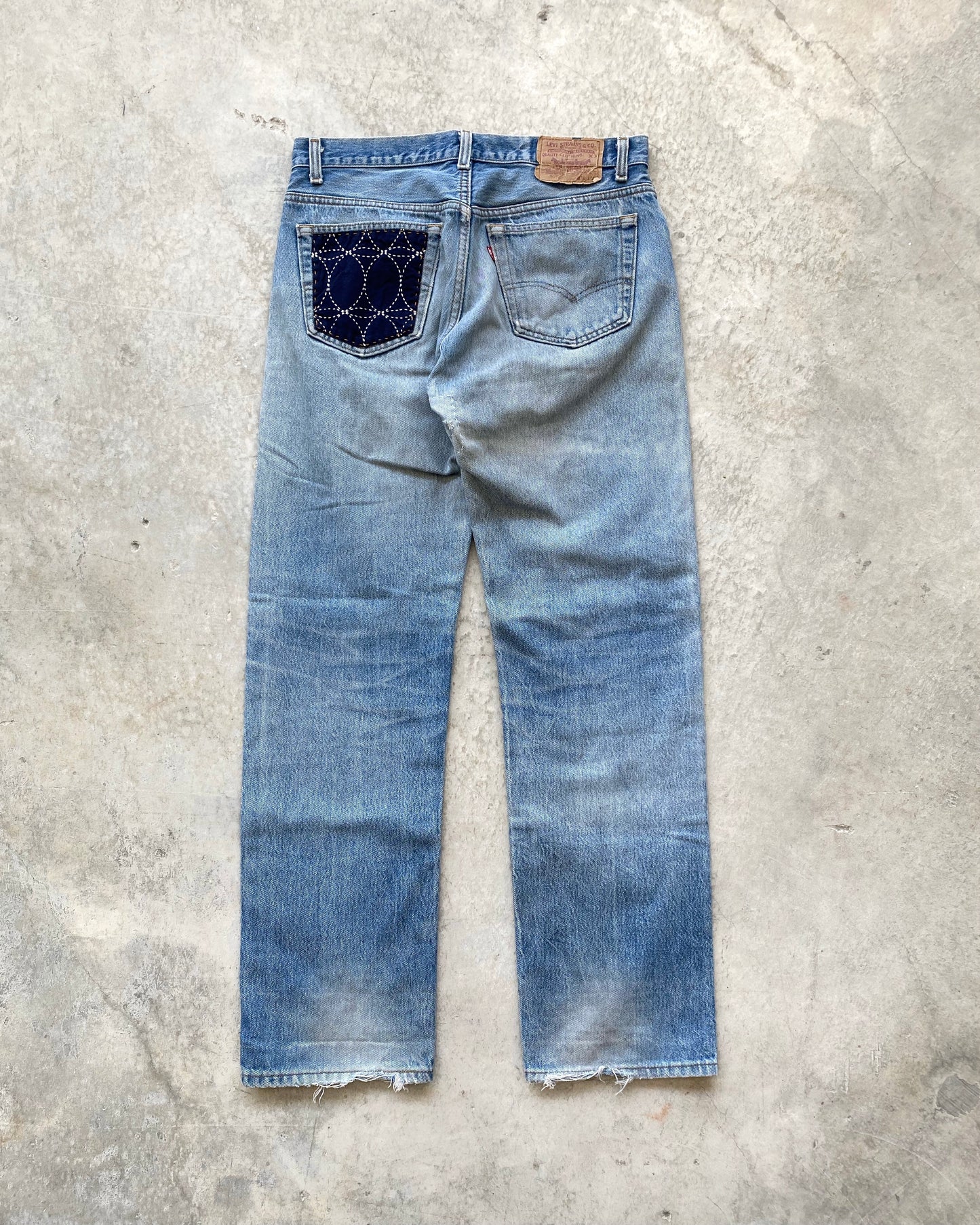 1980S FADED BLUE SASHIKO PATCHED LEVI'S 501 JEANS (34X34)