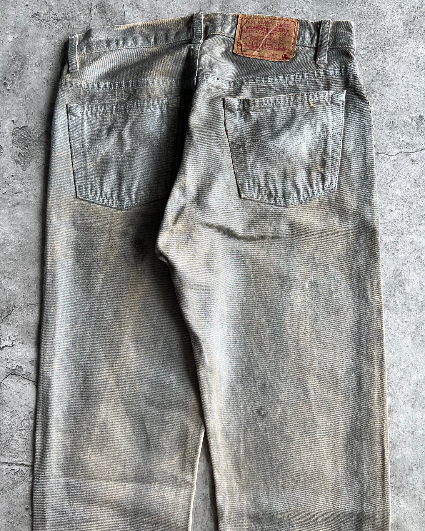 1980S FADED SILVER WAXED LEVI'S 501 JEANS (31X32)
