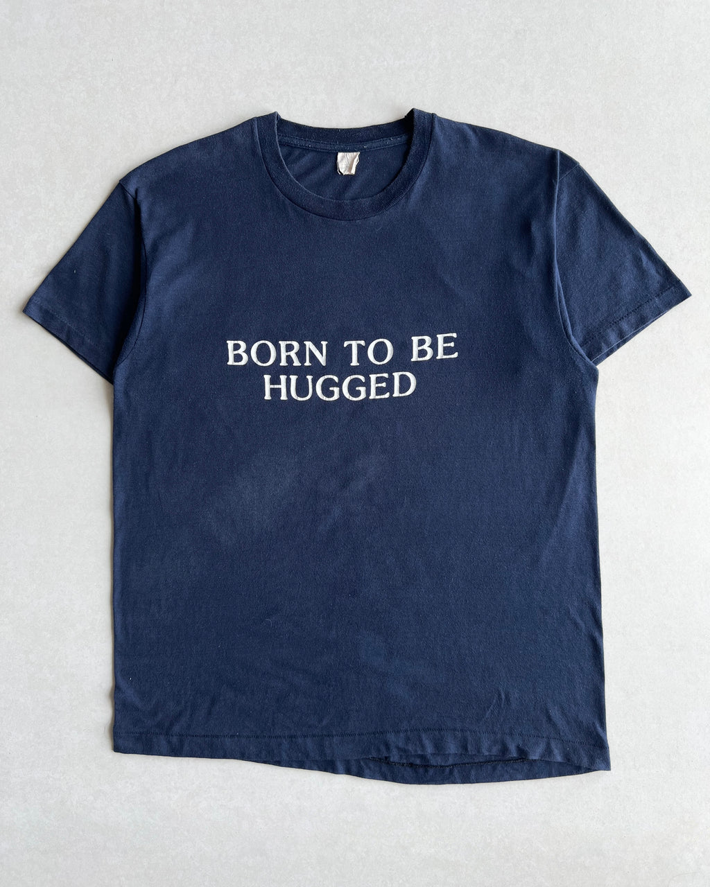 1980S 'BORN TO BE HUGGED' SINGLE STITCH TEE (L)