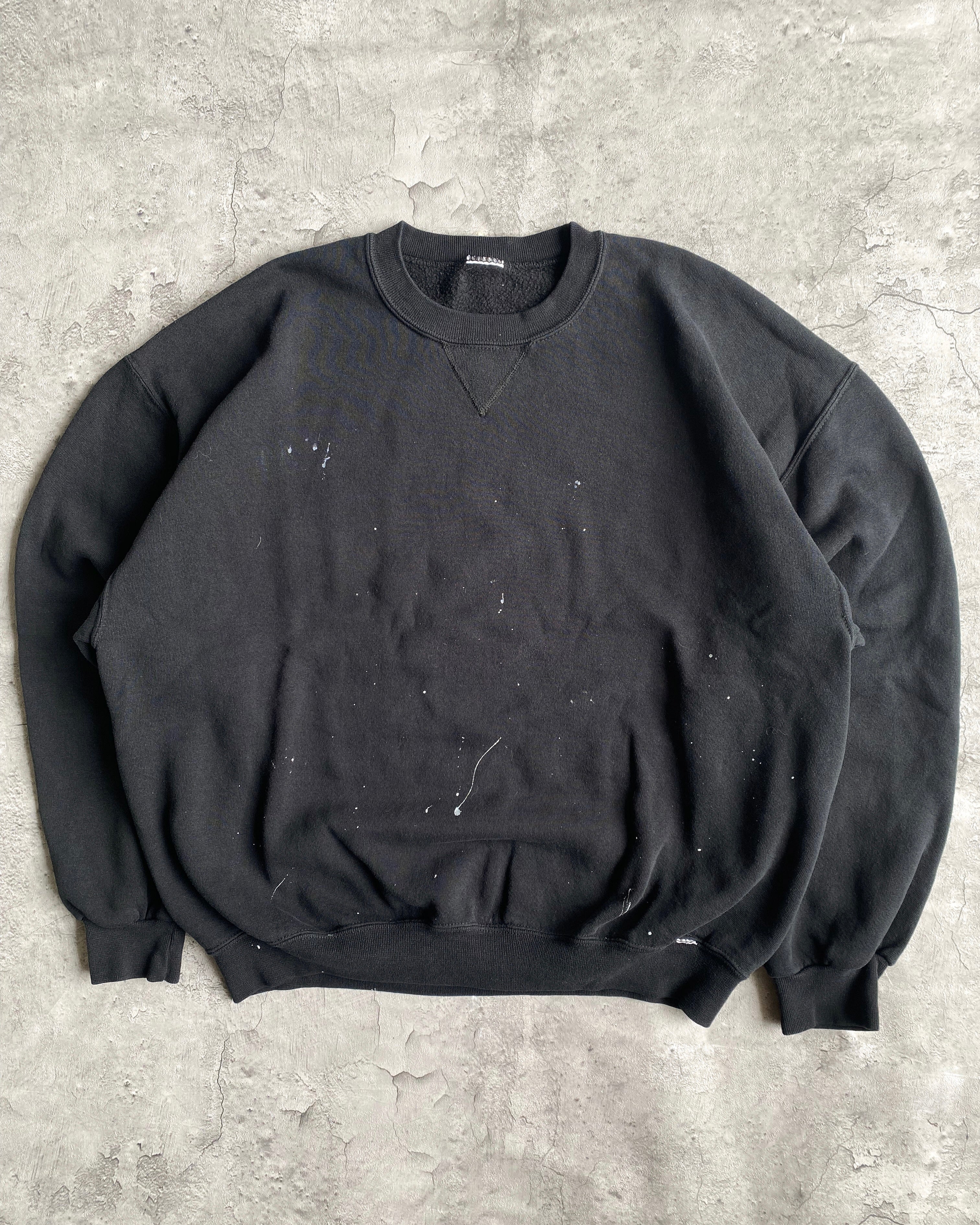 1990S RUSSELL FADED BLACK PAINTED CREWNECK SWEATSHIRT (M-XL)