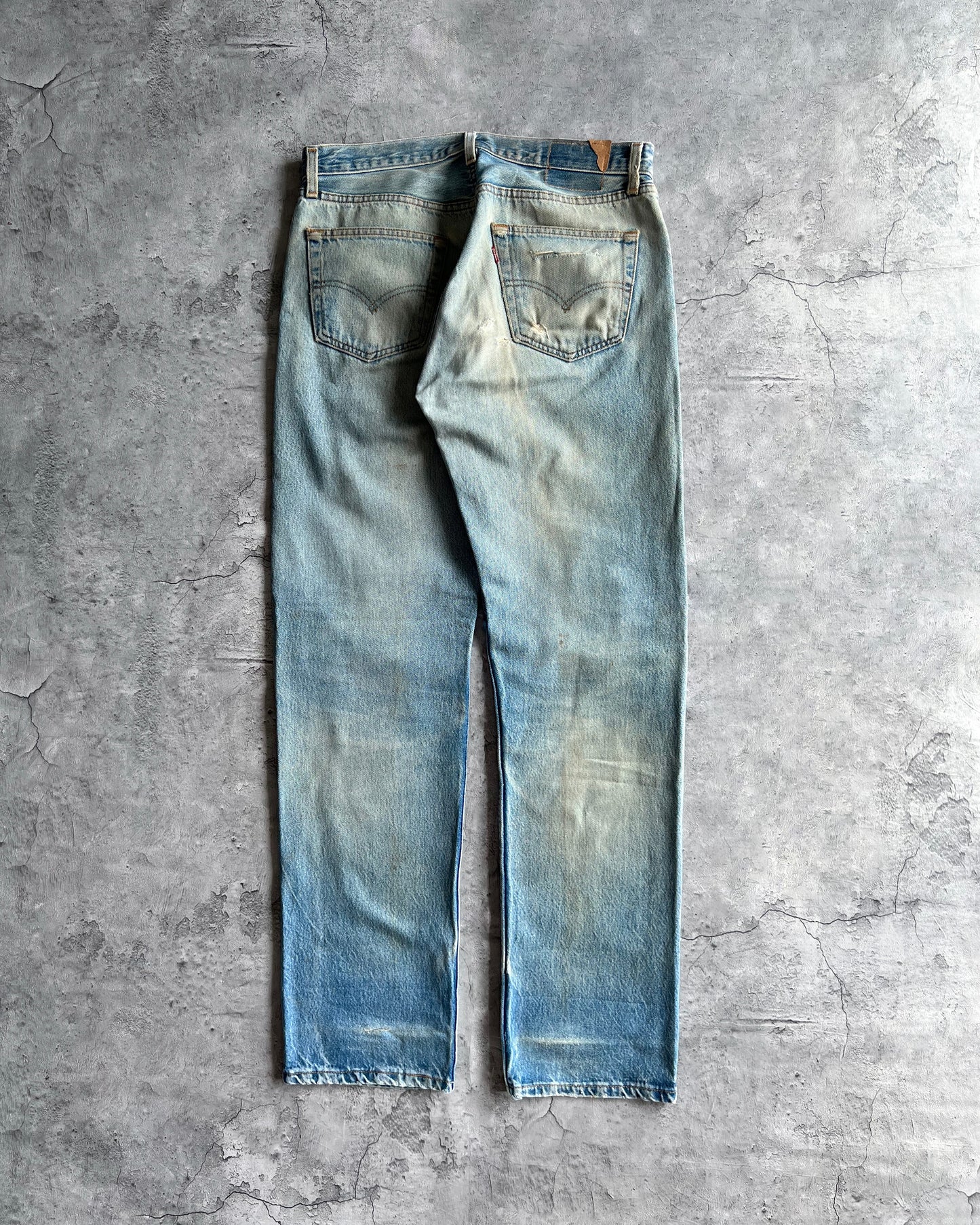 1990S FADED WASHED LEVI'S 501 DISTRESSED JEANS (34X34)
