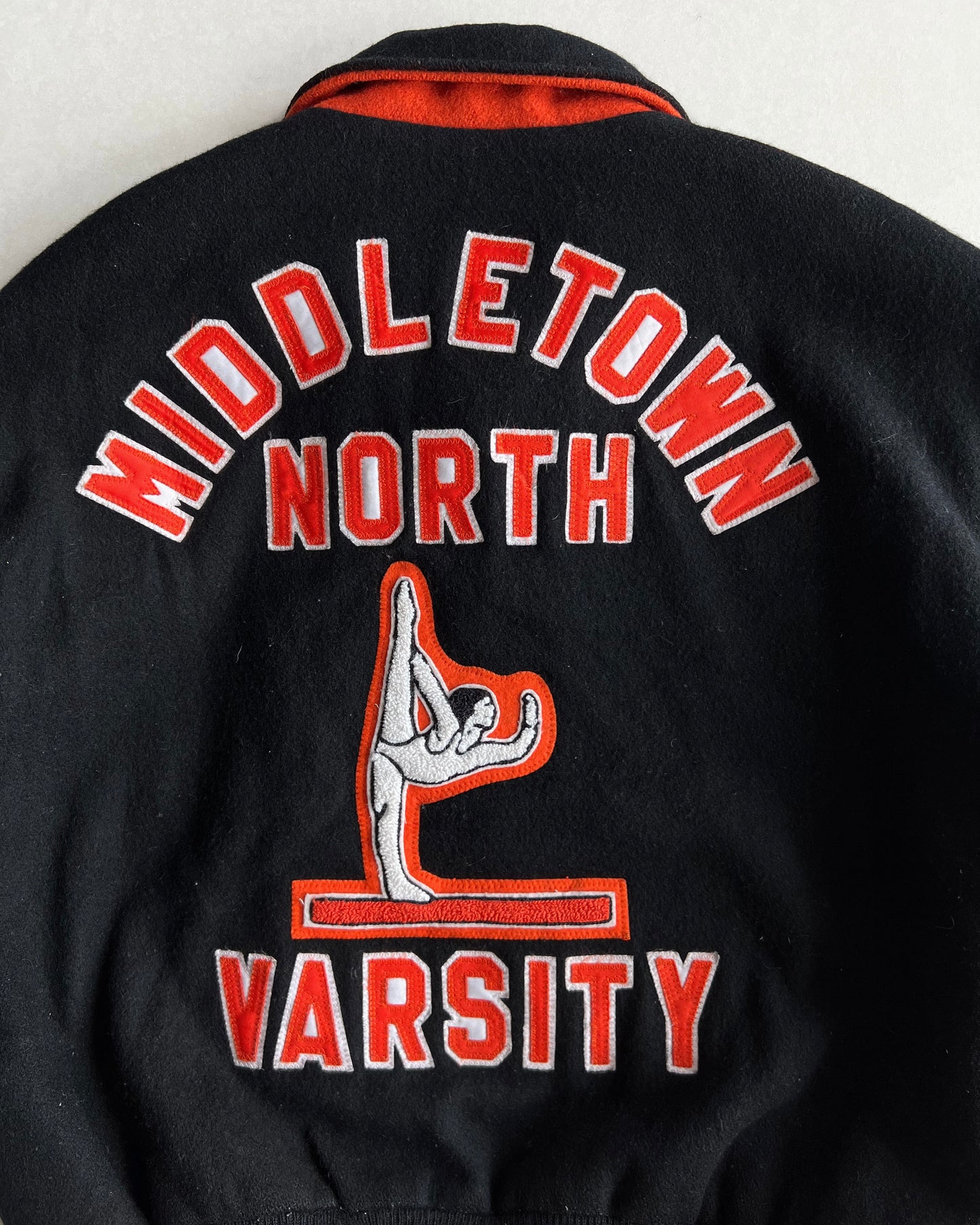 1990S 'MIDDLETOWN NORTH' LEATHER SLEEVES VARSITY JACKET (M)