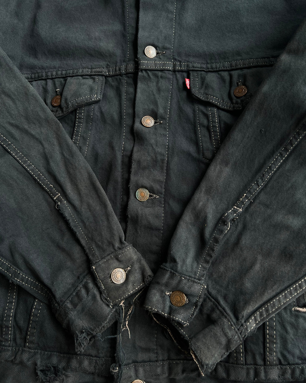 1980S OVERDYED LEVI'S TYPE III DENIM TRUCKER JACKET (M)