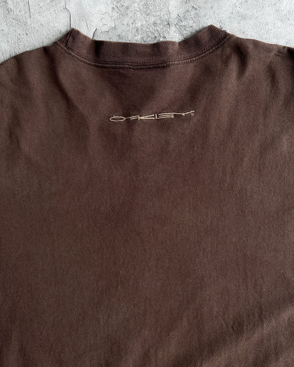 1990S BROWN OAKLEY CENTER LOGO TEE (L)