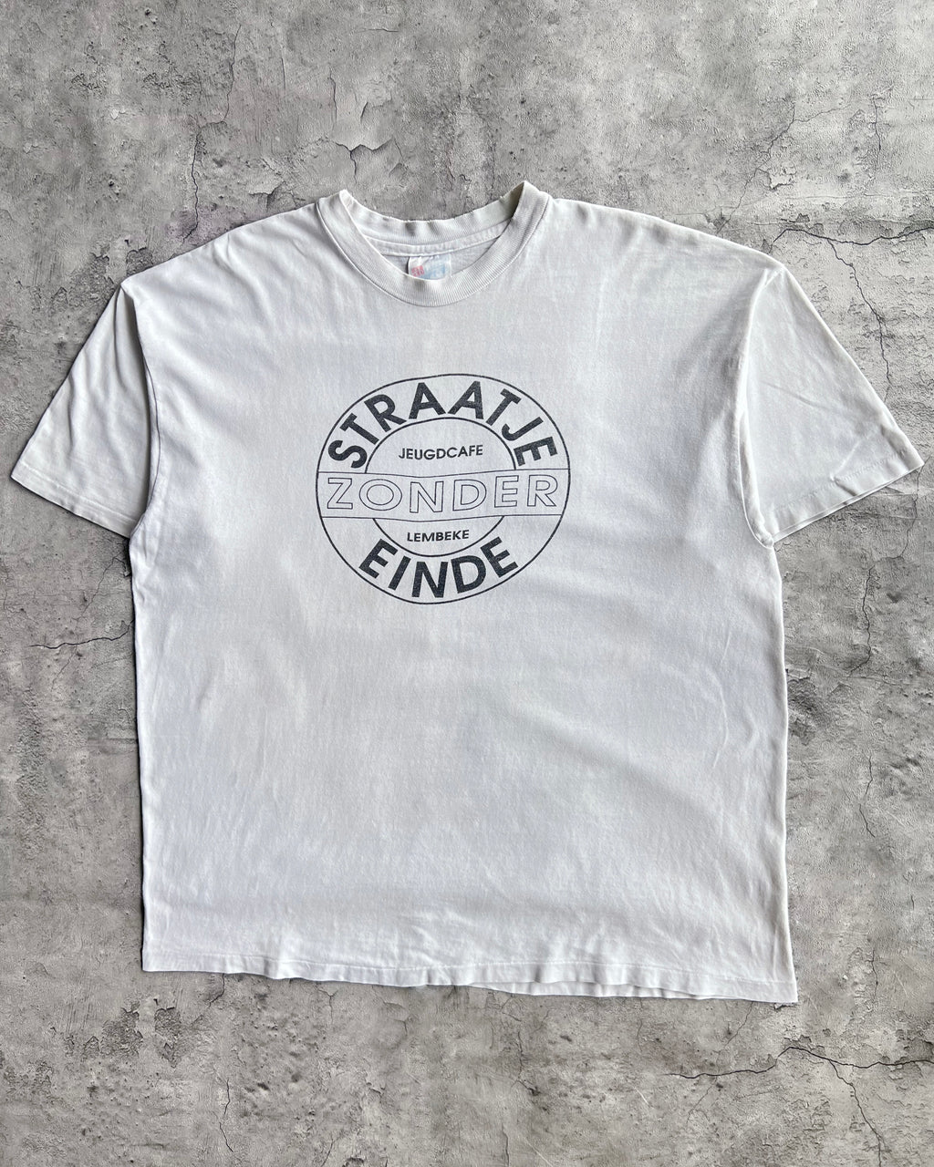 1990S 'STRAATJE ZONDER EINDE' SINGLE STITCH WORDING TEE (XL)