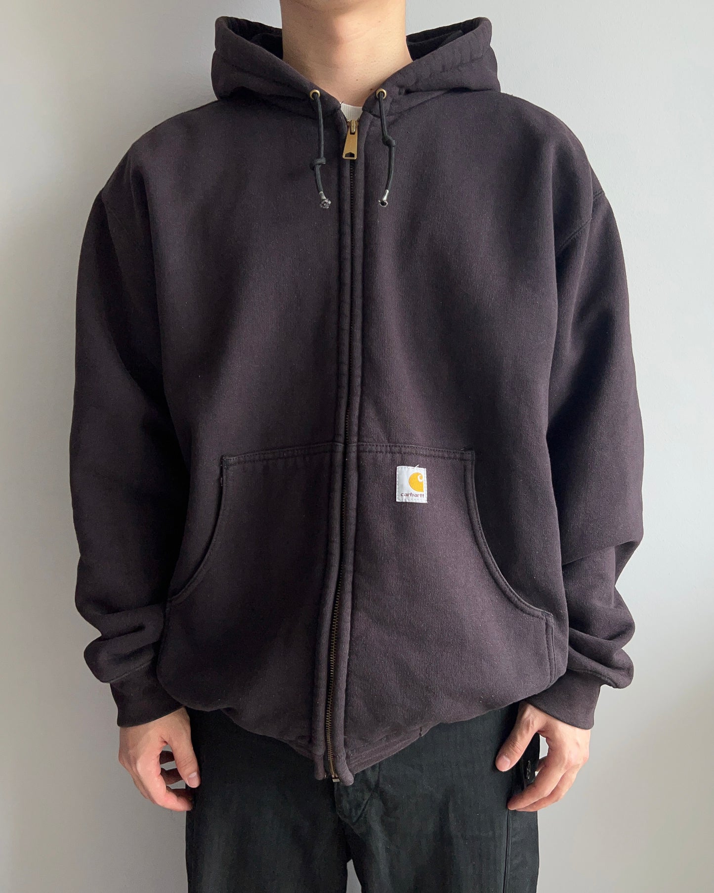 1990S FADED BLACK CARHARTT HEAVYWEIGHT LOGO ZIP-UP HOODIE (XL)