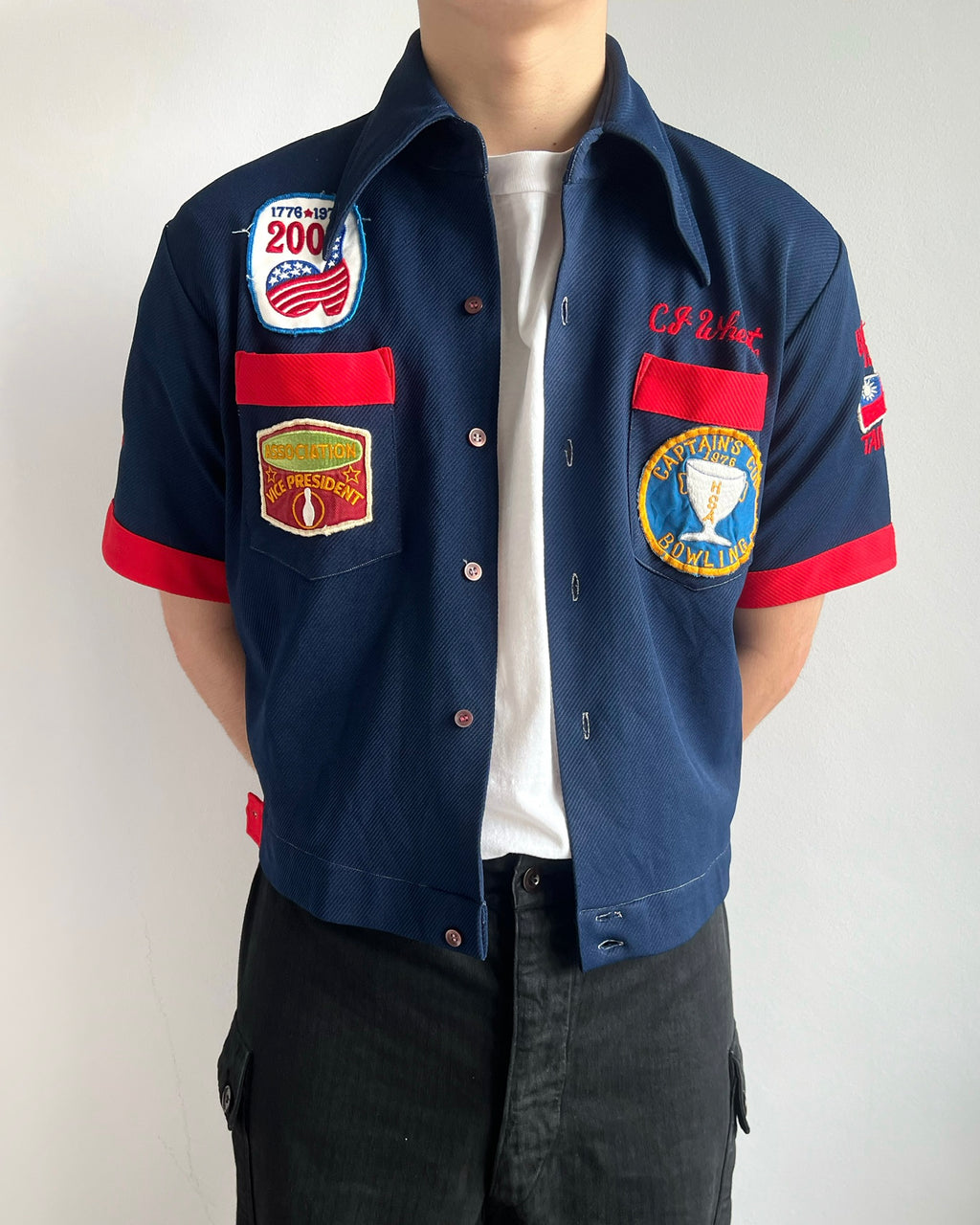 1970S MULTI-PATCHES 'CAPTAIN CUPS' BOWLING SHIRT (M)