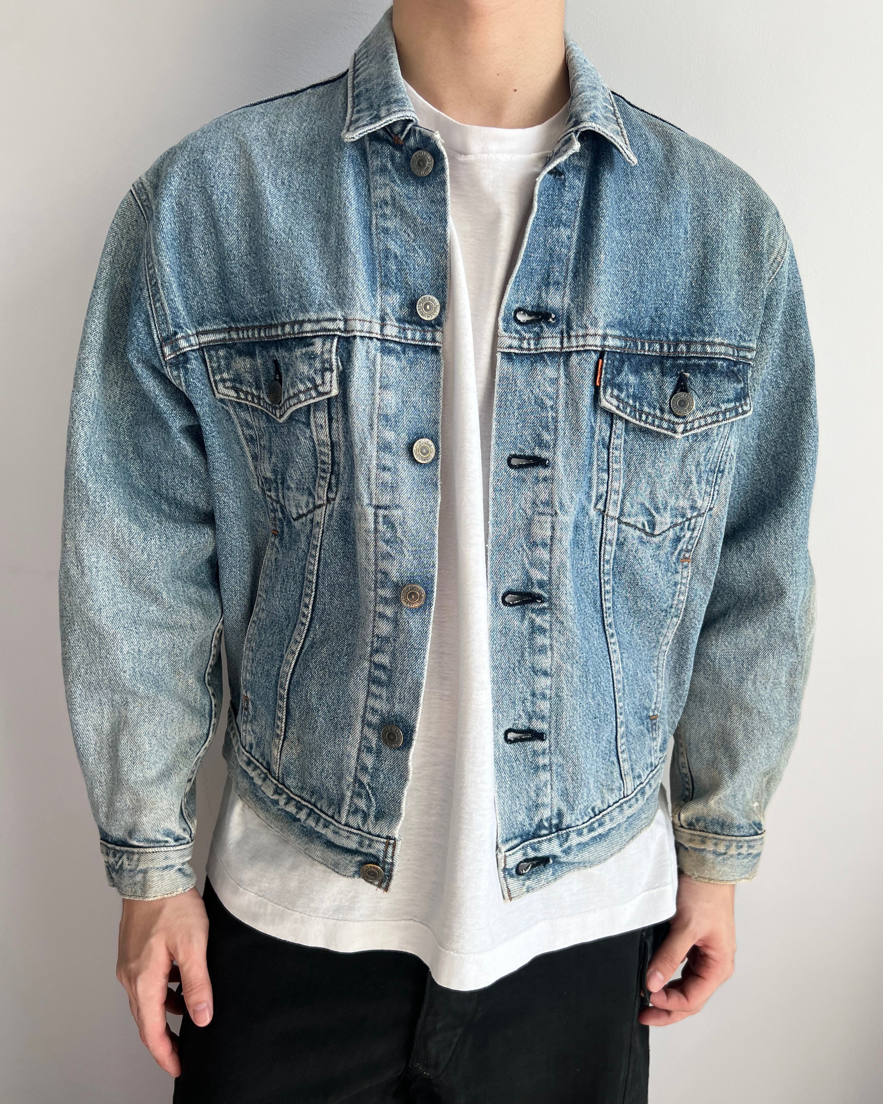 1990S FADED WASHED LEVI'S TYPE III DENIM TRUCKER JACKET (XL)