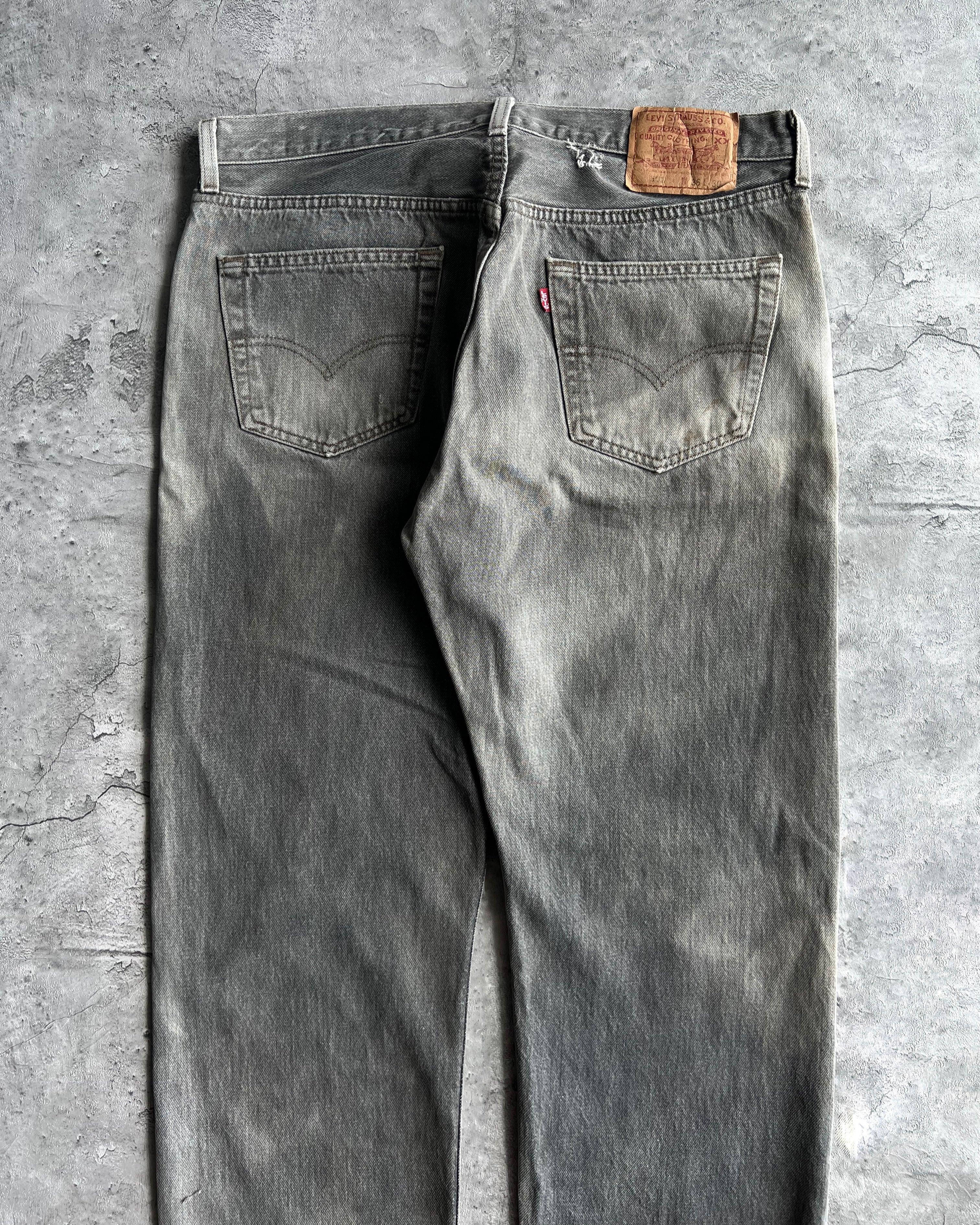 1990S SUN FADED GREY LEVI'S 501 JEANS (36X30)