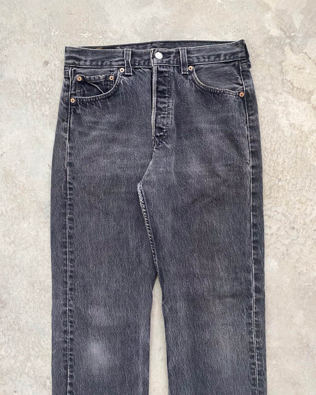1990S FADED BLACK LEVI'S 501 JEANS SIZE (30X32)