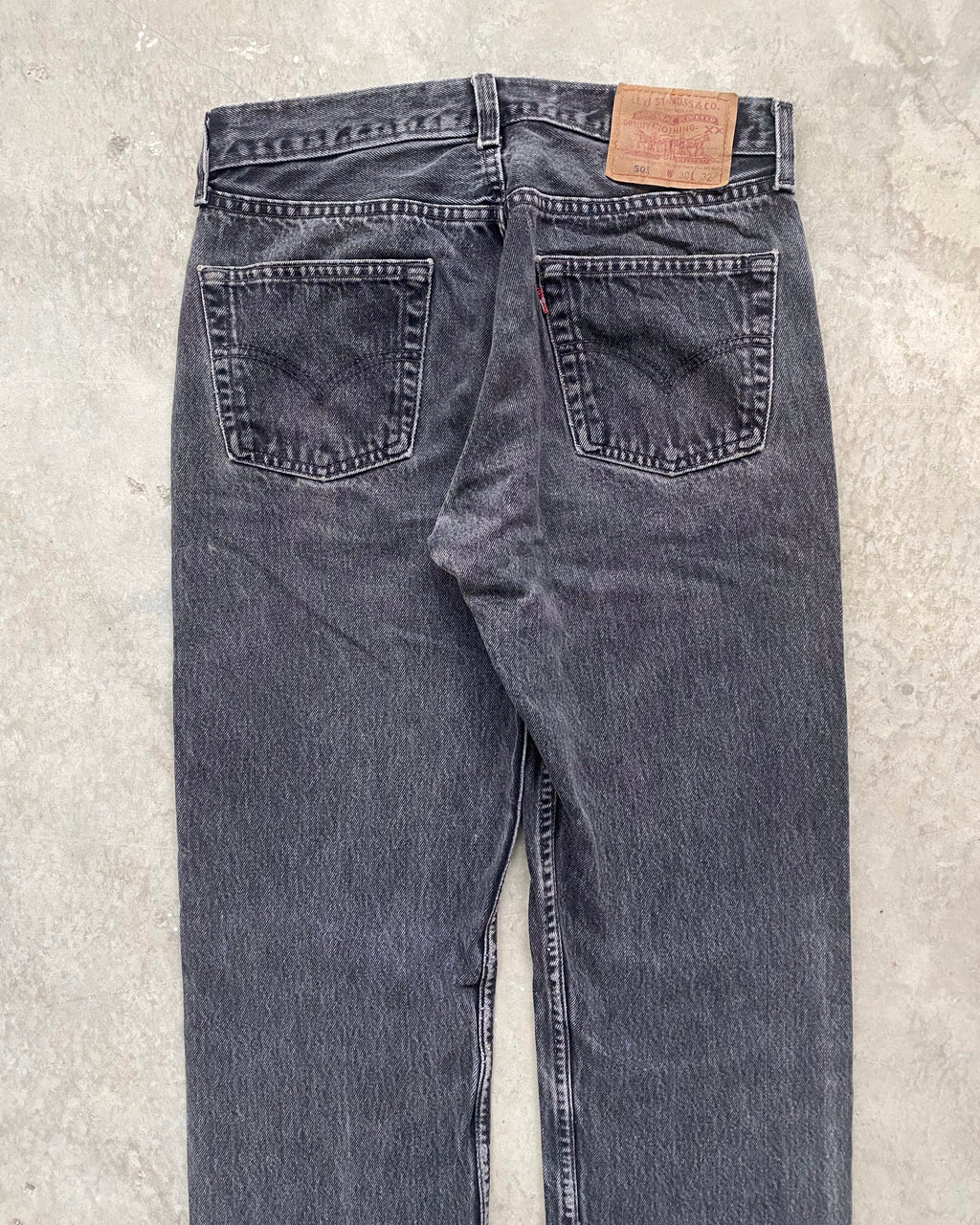 1990S FADED BLACK LEVI'S 501 JEANS SIZE (30X32)