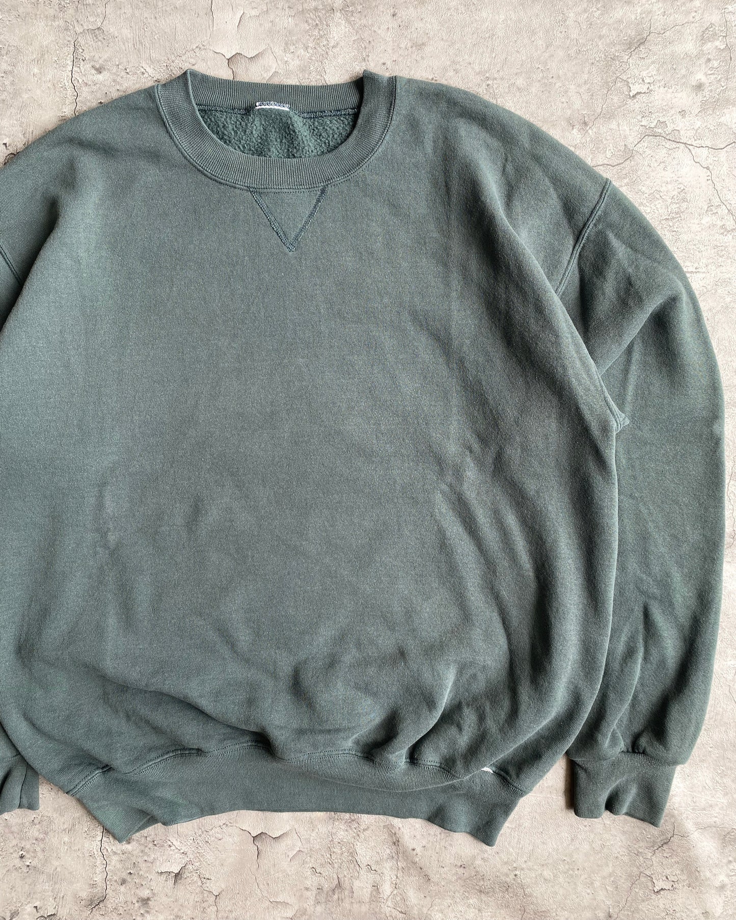 1990S RUSSELL FADED GREEN BLANK CREWNECK SWEATSHIRT (L)