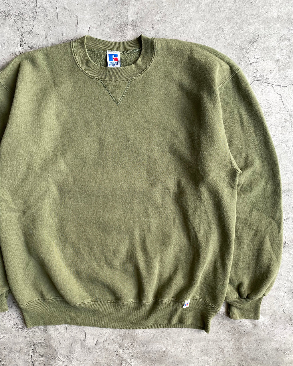 1990S RUSSELL OLIVE GREEN BLANK CREWNECK SWEATSHIRT (S-L)