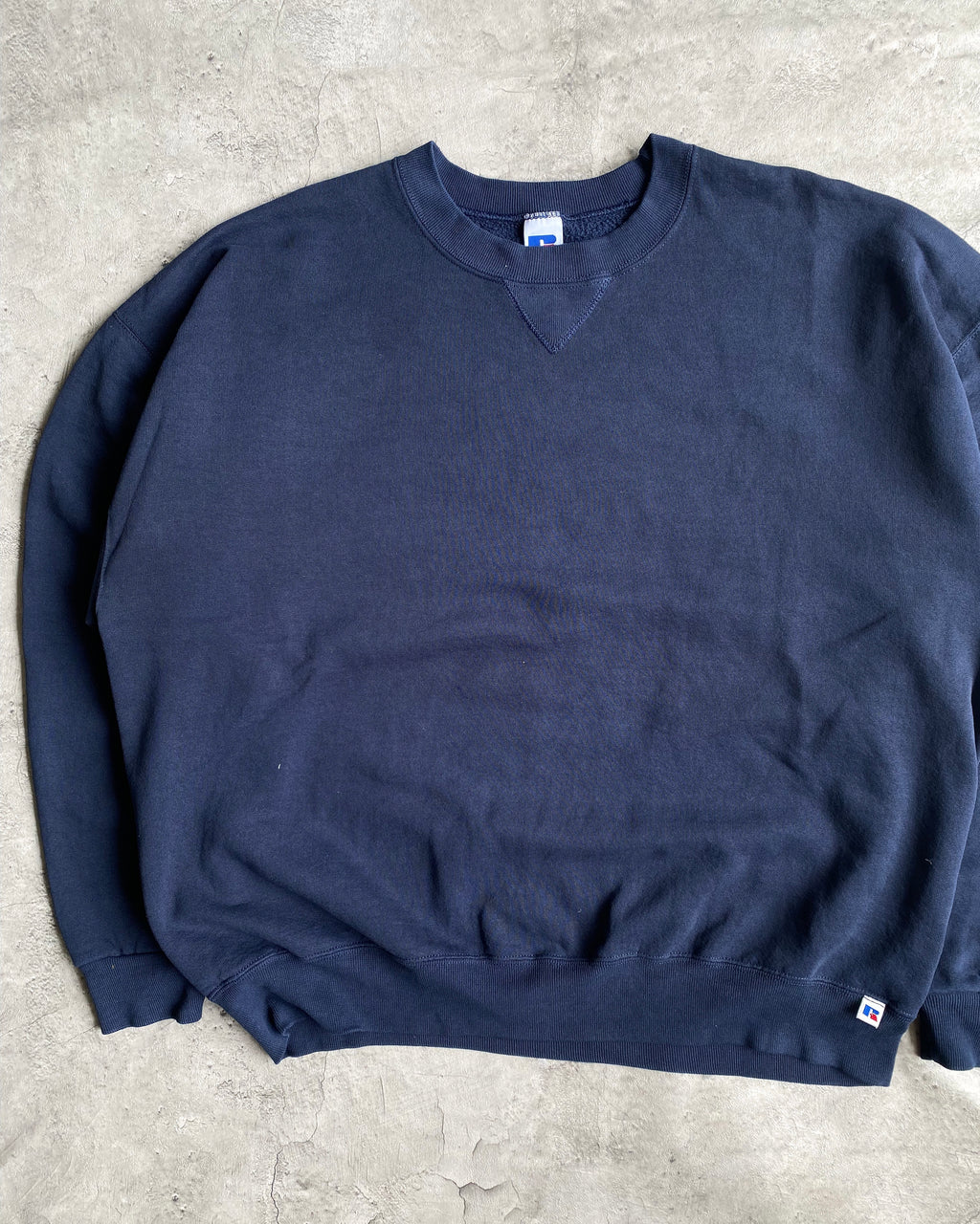 1990S RUSSELL NAVY BLANK CREWNECK SWEATSHIRT (XL/XXL)